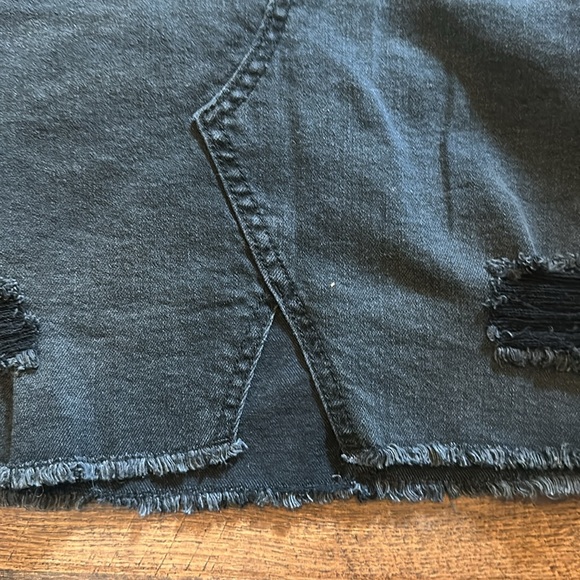Black denim distressed shirt - Picture 5 of 6